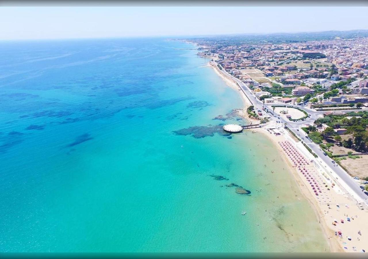 Al Cortiletto Villa Avola Bagian luar foto
